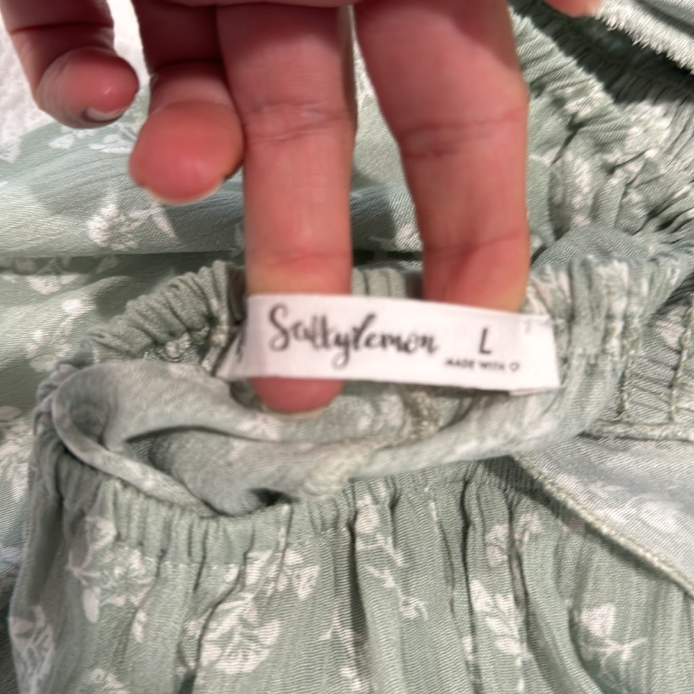 Slaty Lemon Pant Romper Large Never Worn But Dry Cleaned With Adjustable Straps - Picture 4 of 4